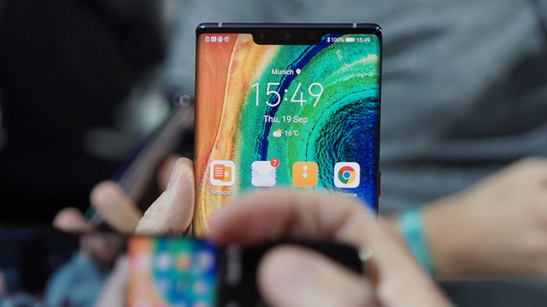 Huawei Mate 30 Pro'nun Ekranında İstemsiz Temasların Önüne Geçecek