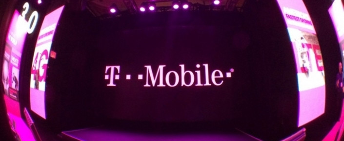 BlackBerry den T Mobile  CEO suna Batman  Temal BlackBerry 