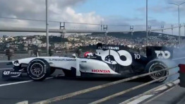 Formula 1'in İkonik Hareketi 'Donut', Türkiye'de 'Simit' Olarak Anılacak
