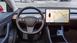 Tesla’nın 'Tam Otonom Sürüş Sistemi' Uzun Bir Gecikmeden Sonra Güncellendi