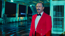 Cem Yılmaz'ın Yeni Netflix Filmi "Ayzek ile Bir Gece"den Görsel Paylaşıldı
