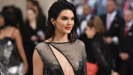 Kendall Jenner, Tek Bir Instagram Gönderisi İçin 250.000 Dolar Aldı!