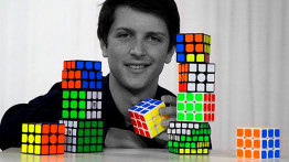 Dünya Rubik Küp Rekoru Kırıldı: 4.2 Saniye! (Video)