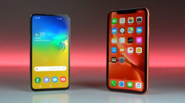 Samsung Galaxy S10e vs Apple iPhone XR: 'Bütçe Dostu' Amiral Gemileri Kapışıyor