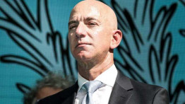Senatörlerden Jeff Bezos'a Çağrı: Amazon Depo İşçilerine Hastalık İzni Verin